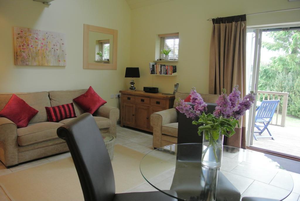 Frith Farm House Cottages Newnham  객실 사진