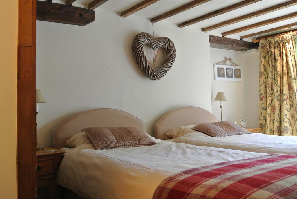 Frith Farm House Cottages Newnham  객실 사진